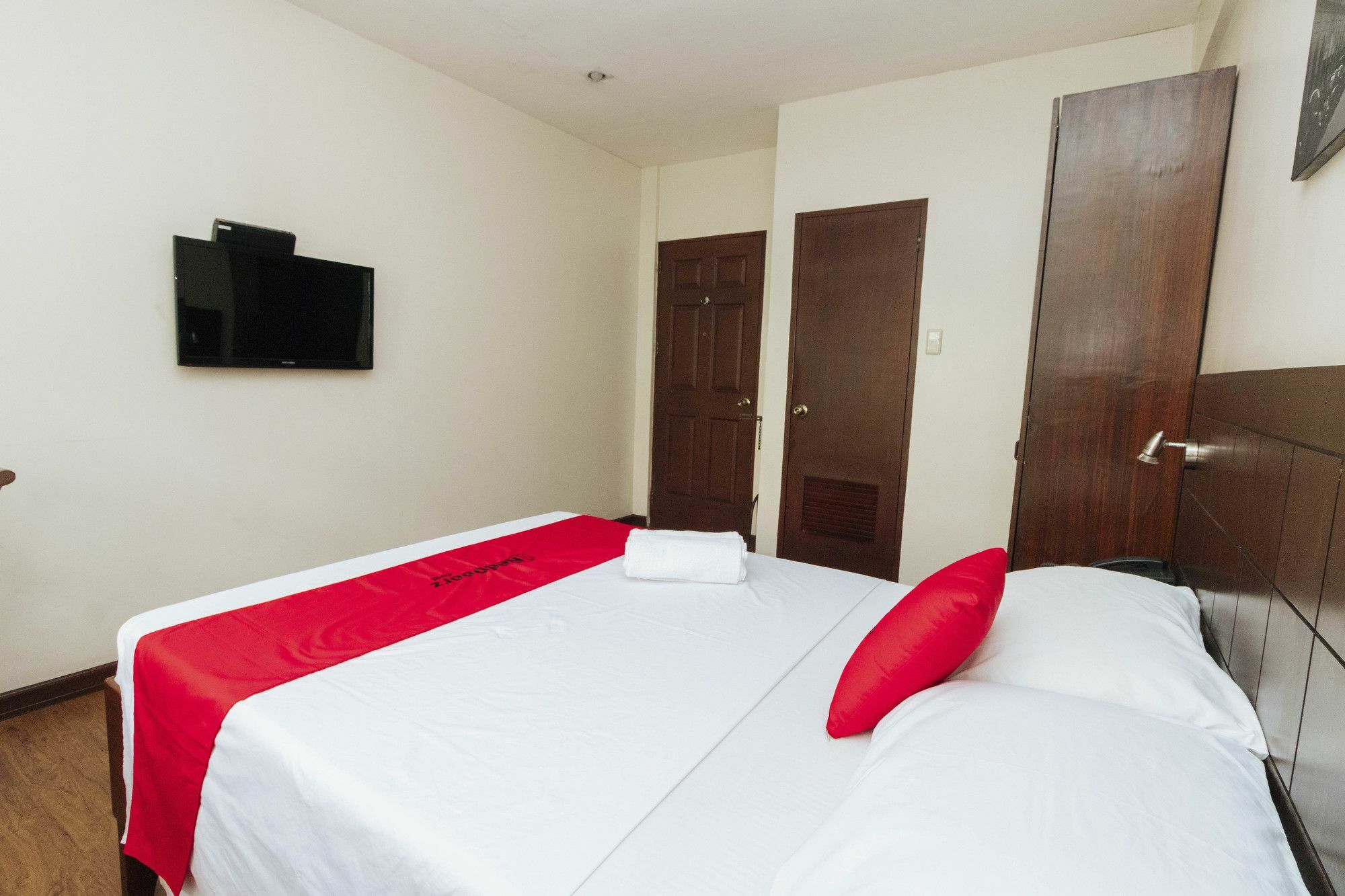 Reddoorz San Antonio Makati Hotell Manila Eksteriør bilde