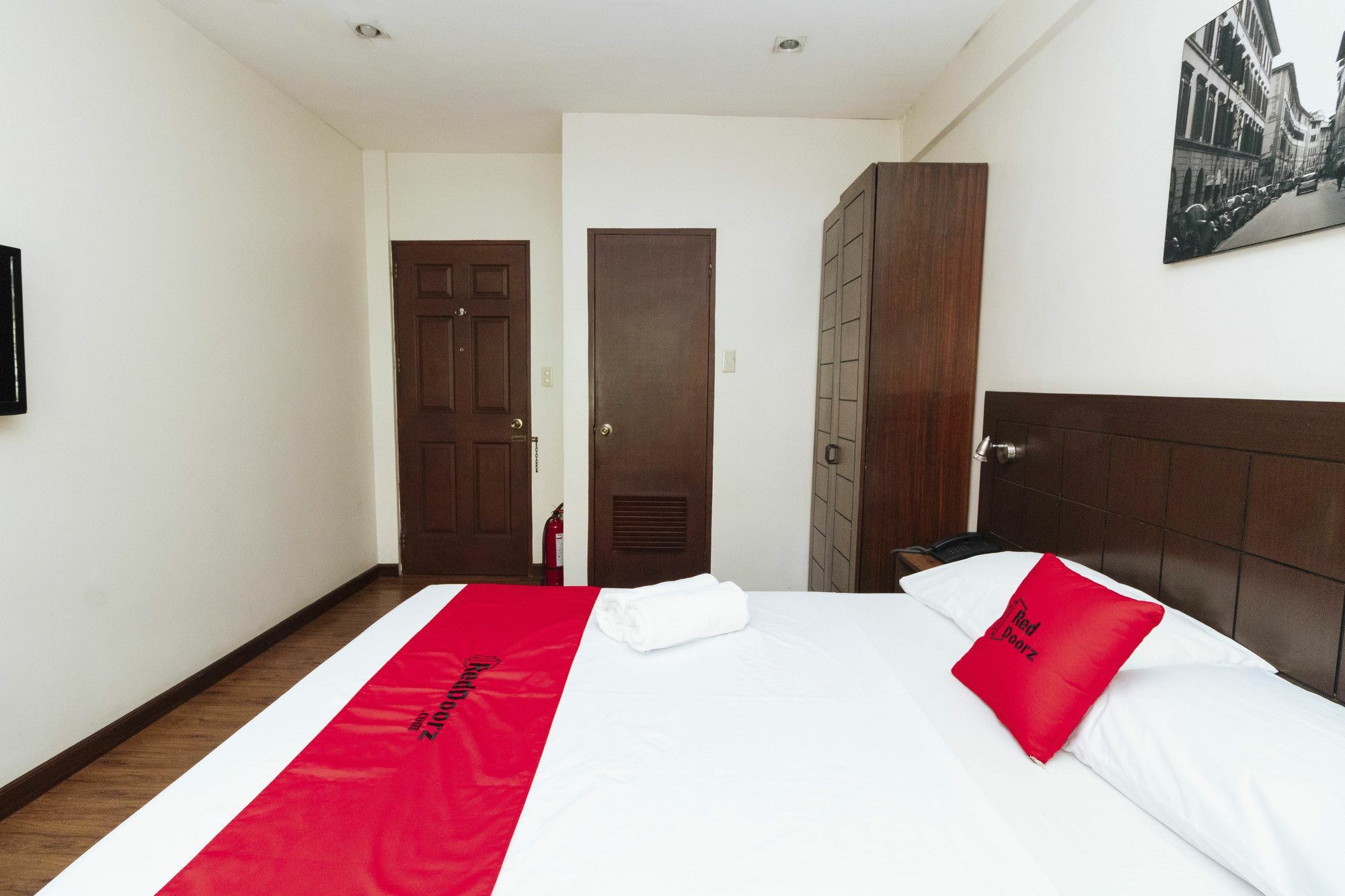 Reddoorz San Antonio Makati Hotell Manila Eksteriør bilde