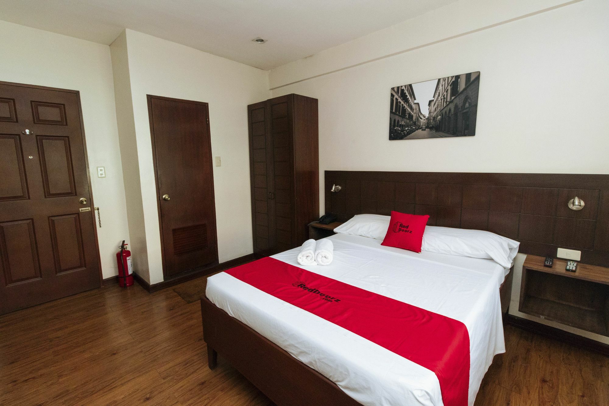 Reddoorz San Antonio Makati Hotell Manila Eksteriør bilde